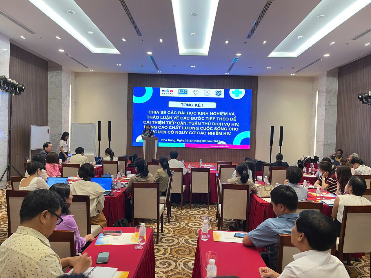 Hội thảo chia sẻ kinh nghiệm trong phòng, chống HIV